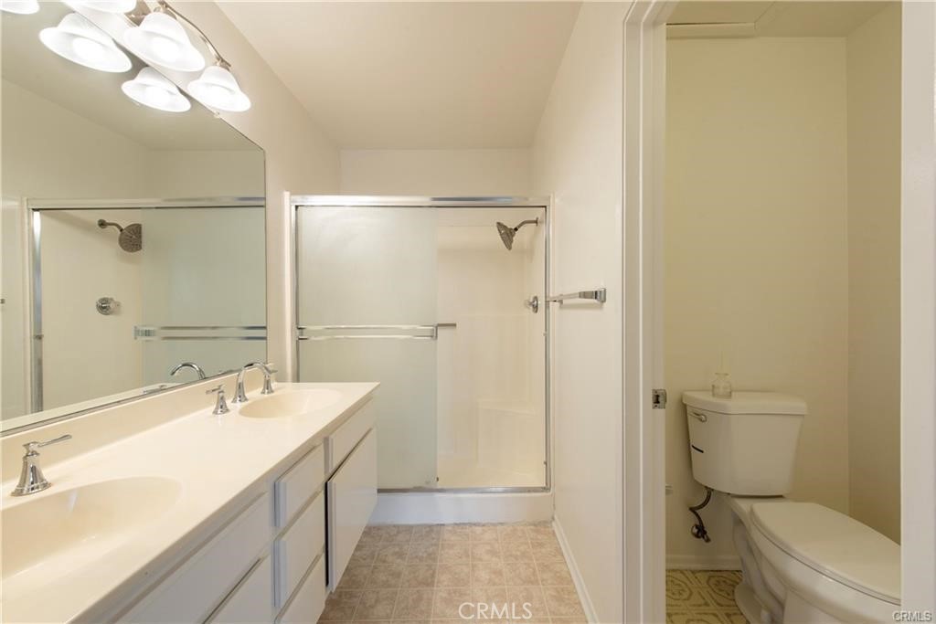 2800 Plaza Del Amo 46