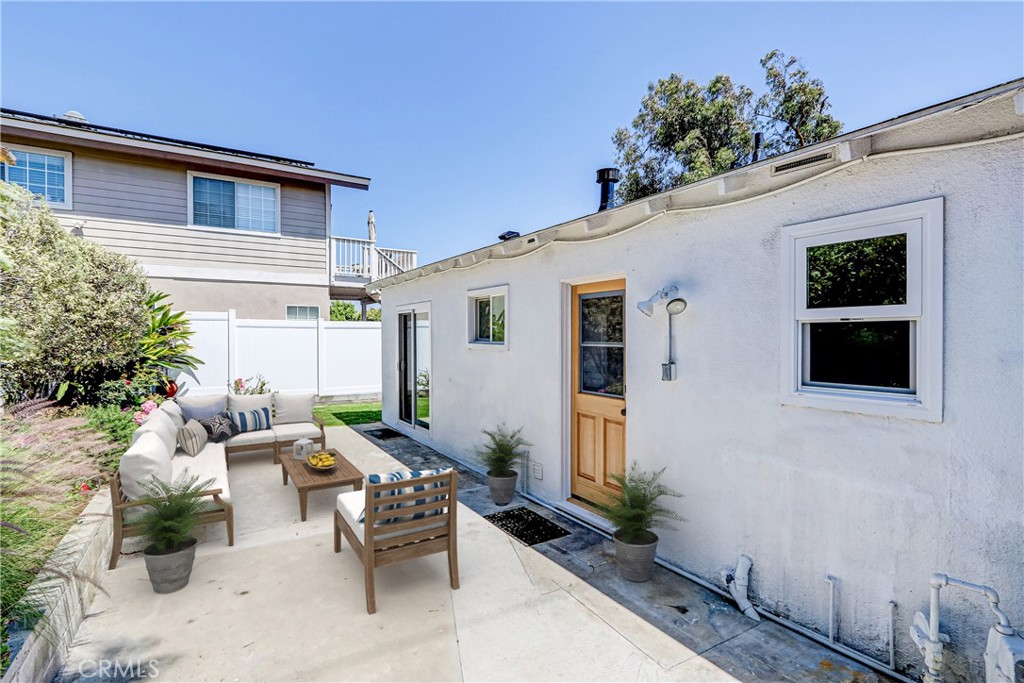 708 S Redondo Avenue