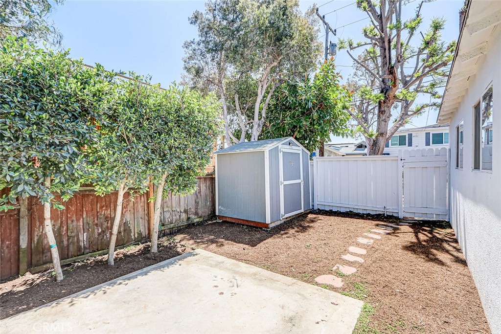 708 S Redondo Avenue