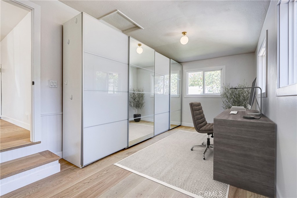 708 S Redondo Avenue