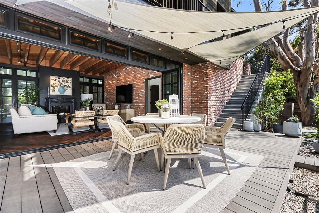 3208 Agnes Road