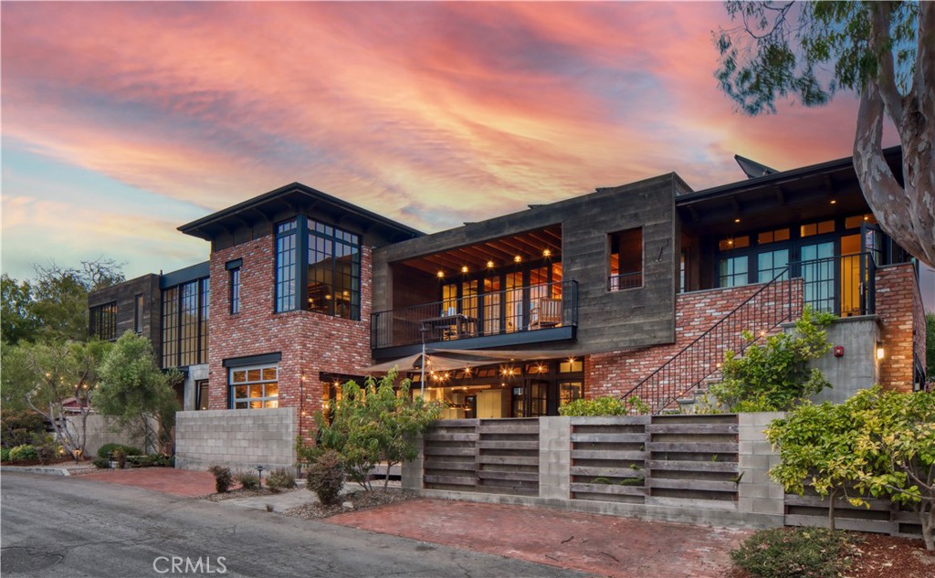 3208 Agnes Road