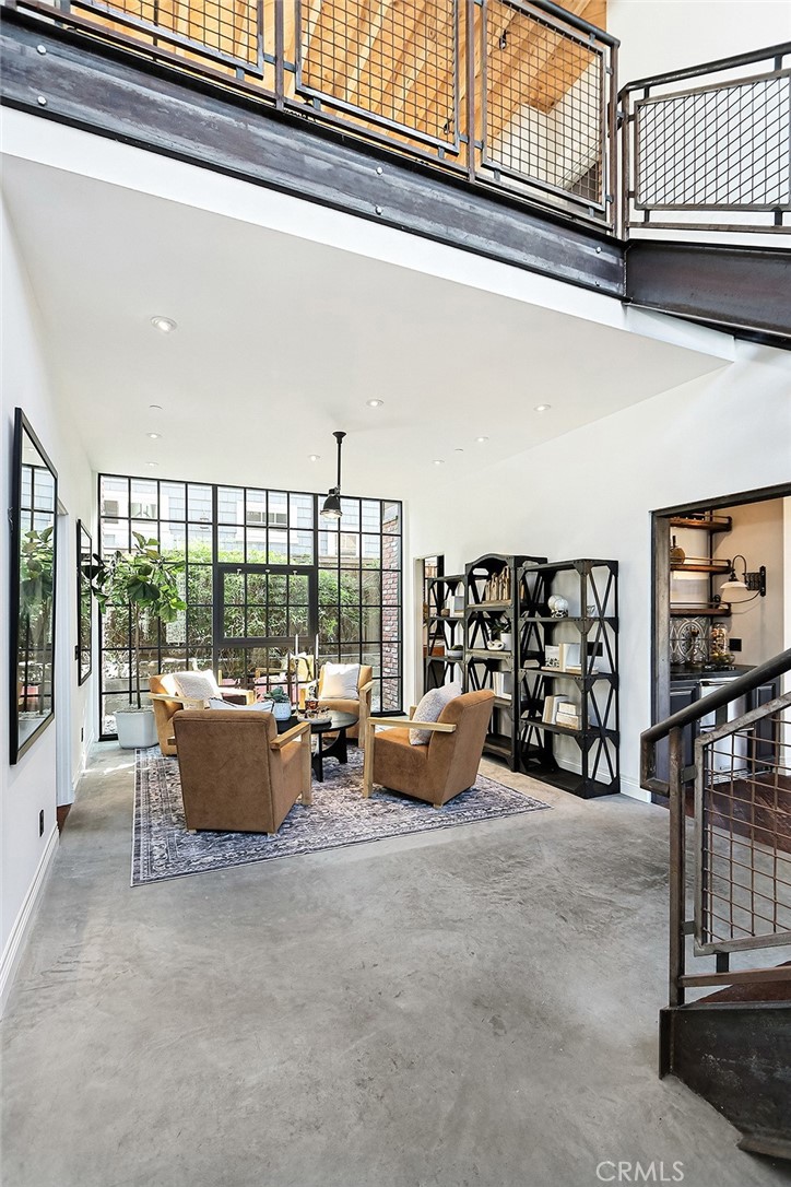 3208 Agnes Road