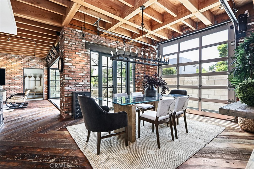 3208 Agnes Road