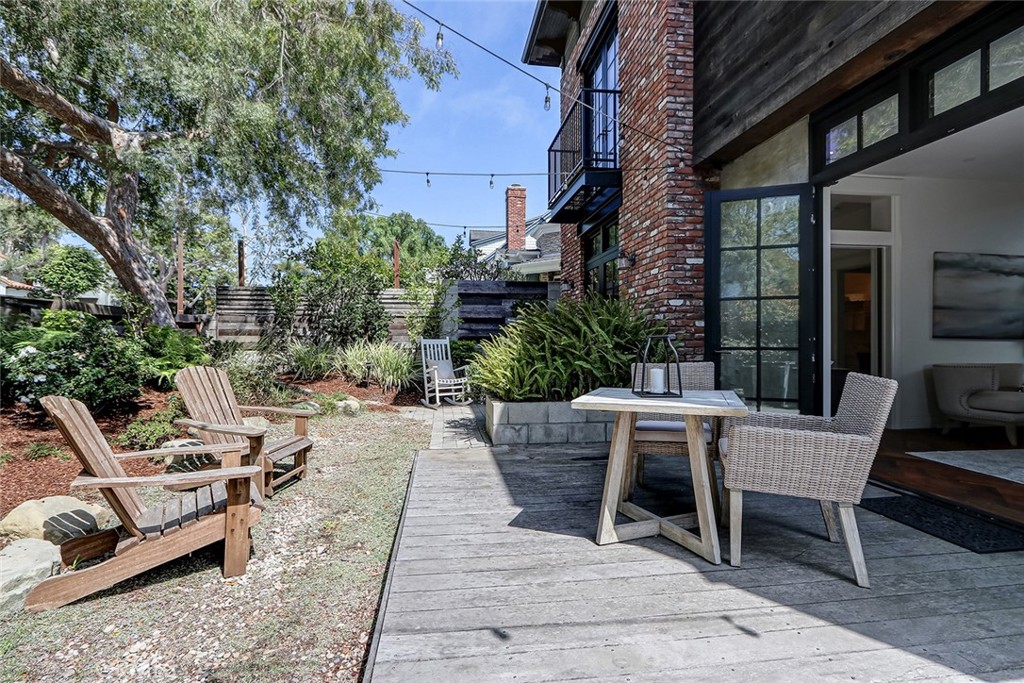 3208 Agnes Road