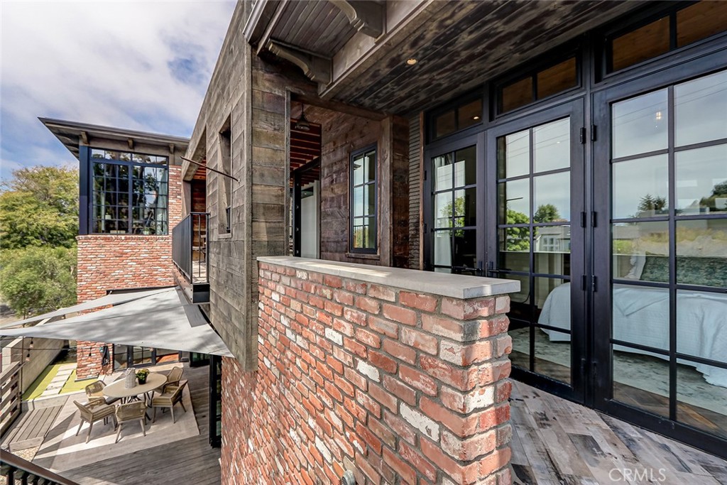 3208 Agnes Road