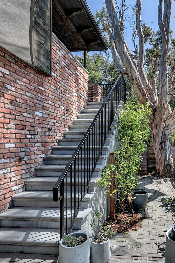 3208 Agnes Road