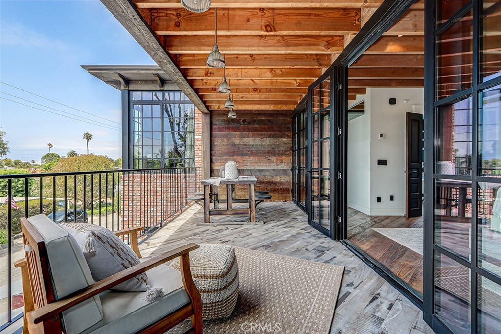 3208 Agnes Road