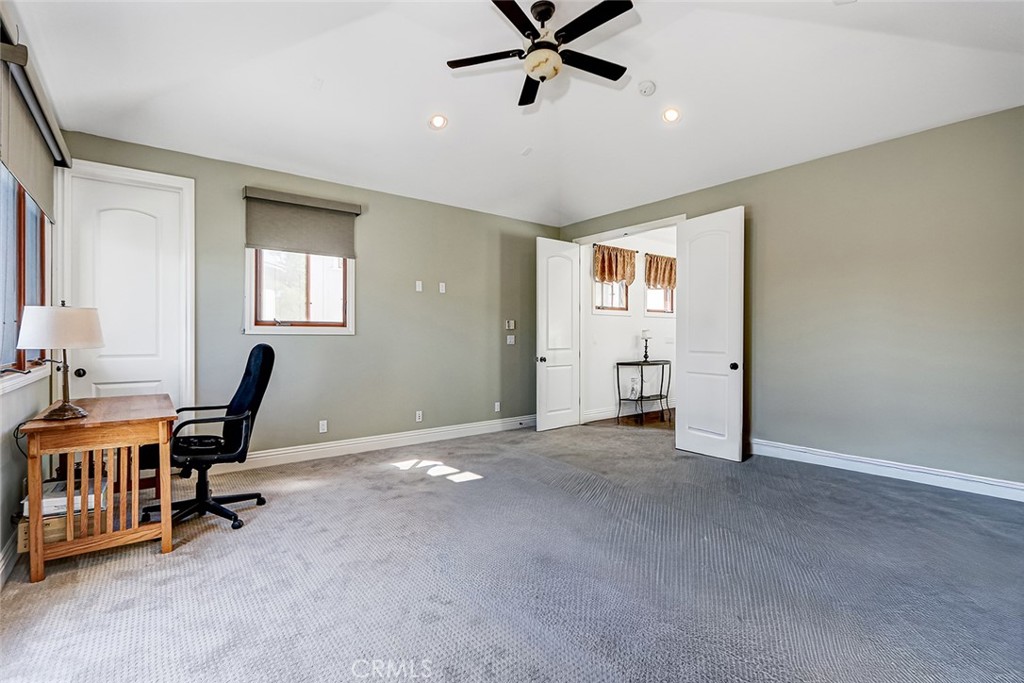 3404 N Poinsettia Avenue