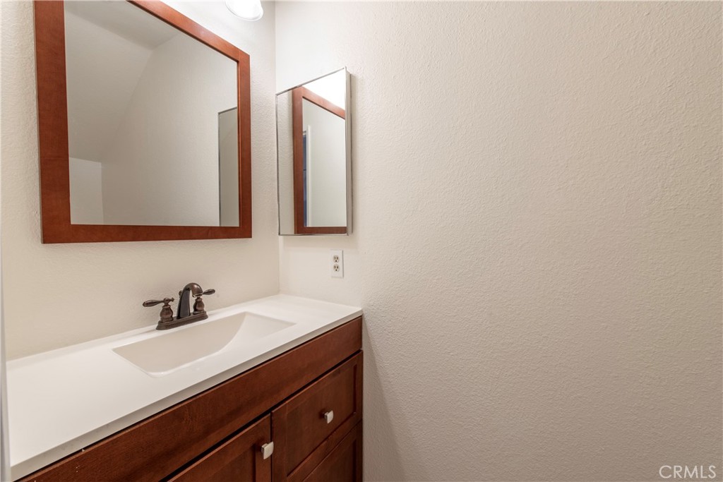 2527 Artesia 67