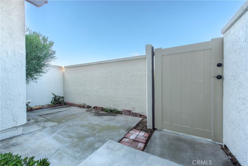 2527 Artesia 67