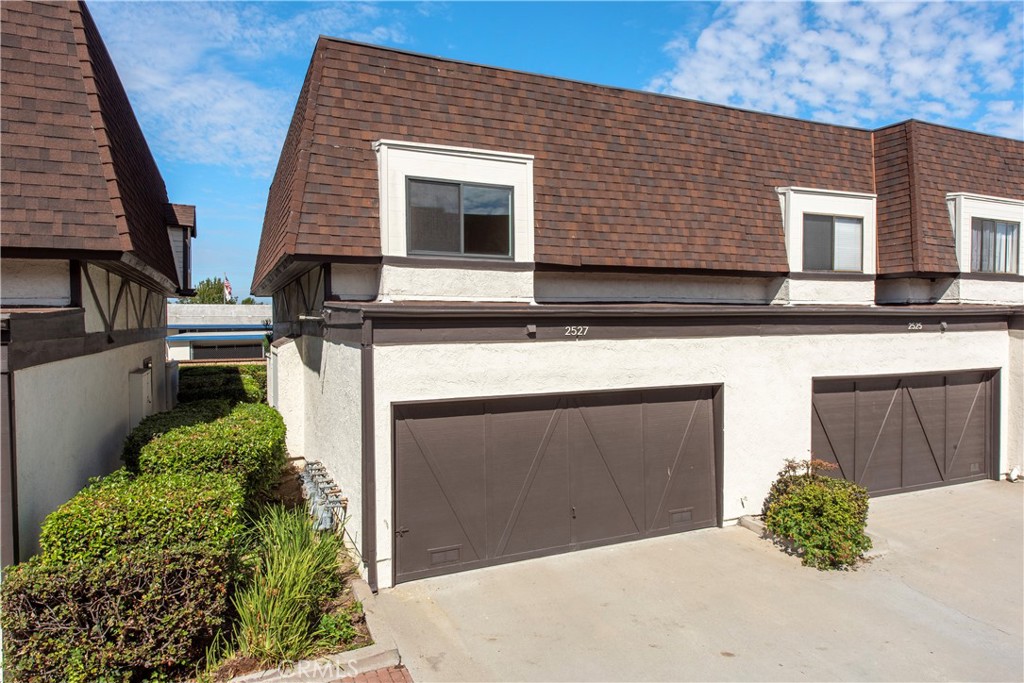 2527 Artesia 67
