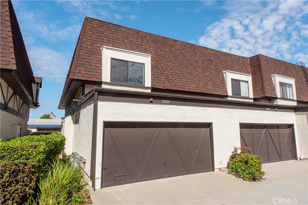 2527 Artesia 67