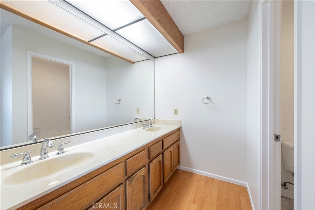 2527 Artesia 67