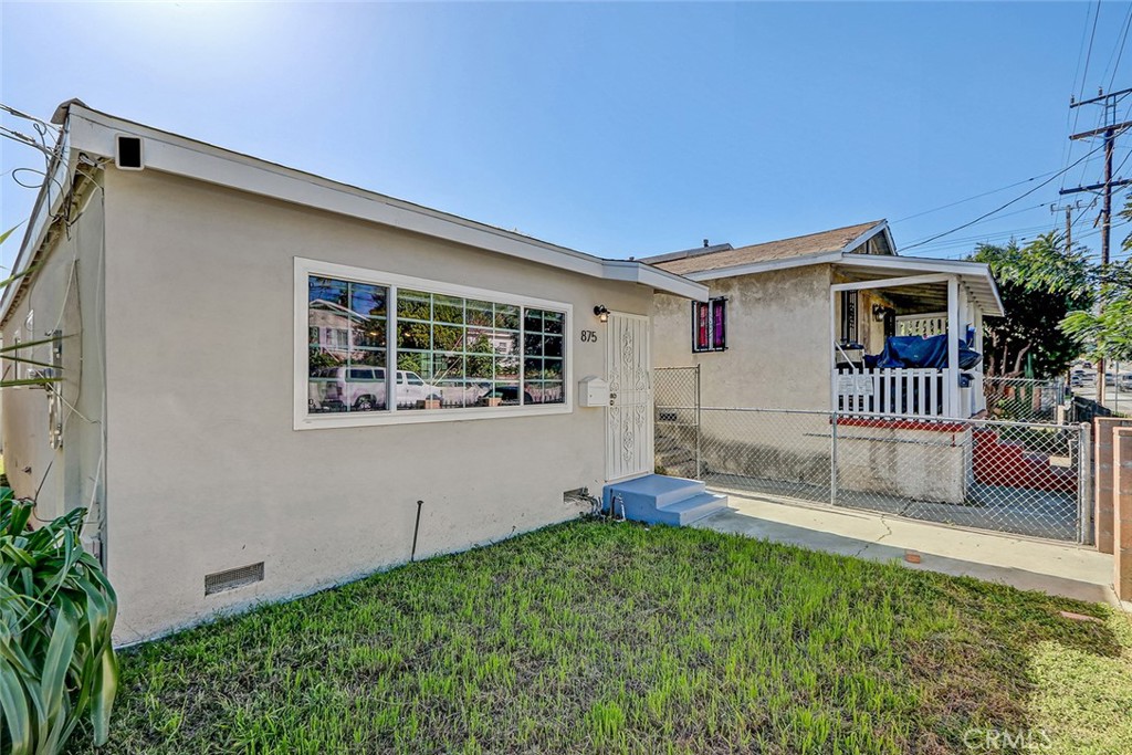875 W 1st Street