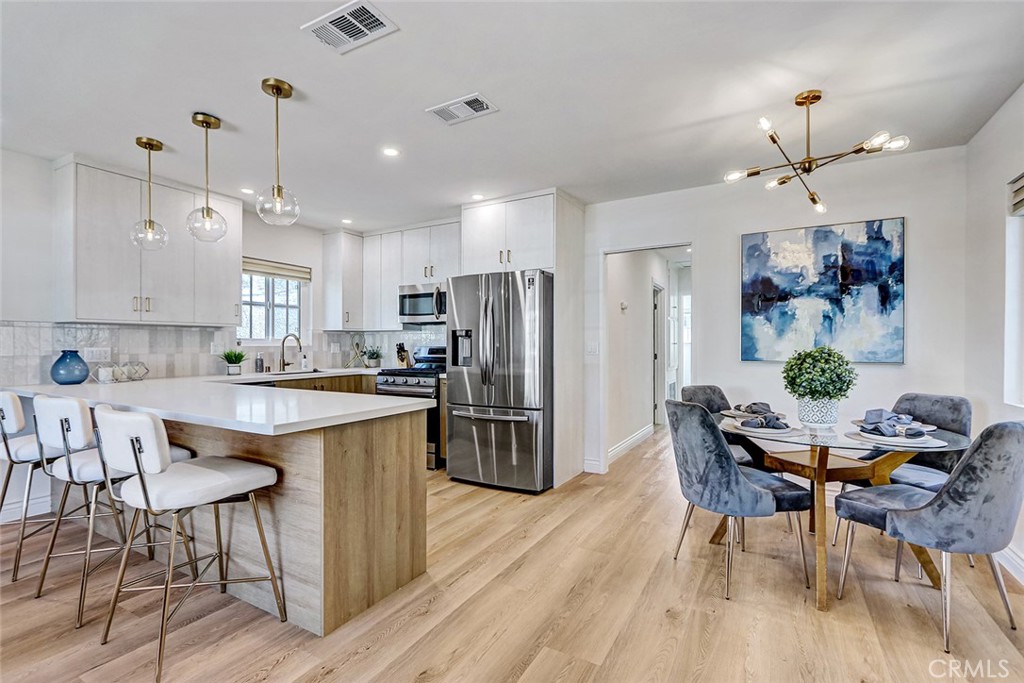 875 W 1st Street