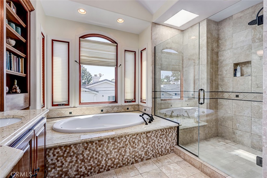 3404 N Poinsettia Avenue