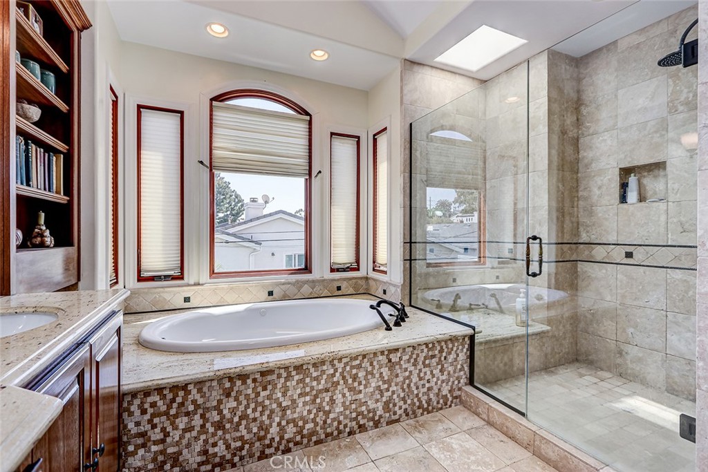 3404 N Poinsettia Avenue