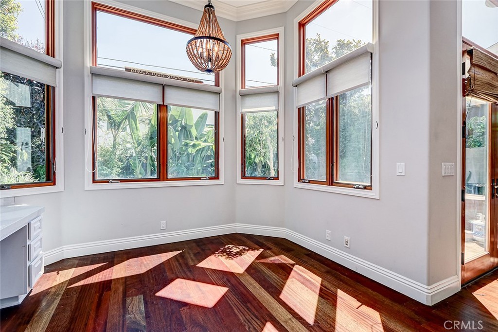 3404 N Poinsettia Avenue