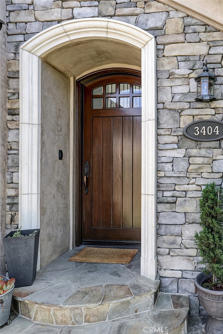 3404 N Poinsettia Avenue