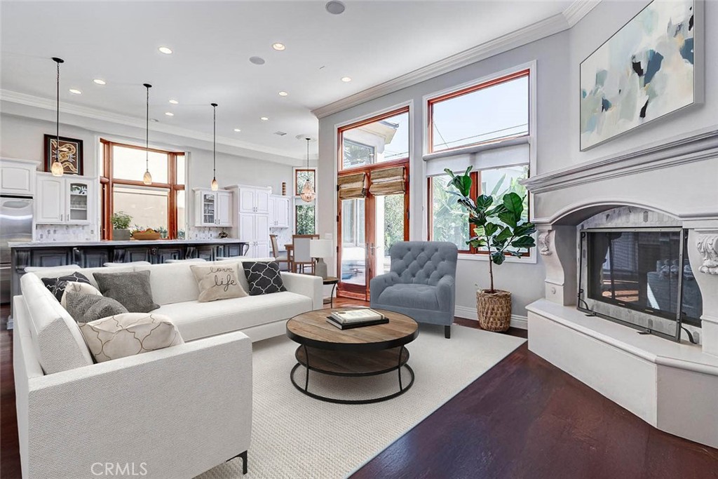 3404 N Poinsettia Avenue