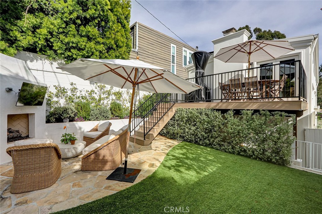 3211 N Valley