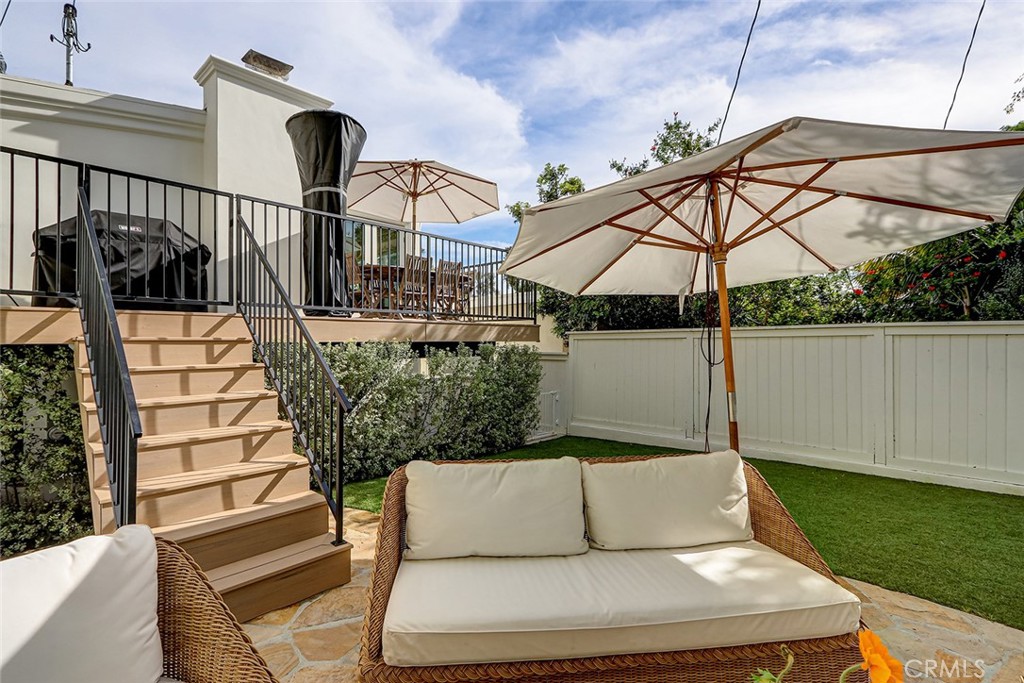 3211 N Valley