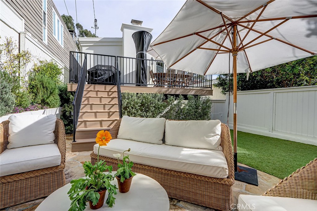 3211 N Valley