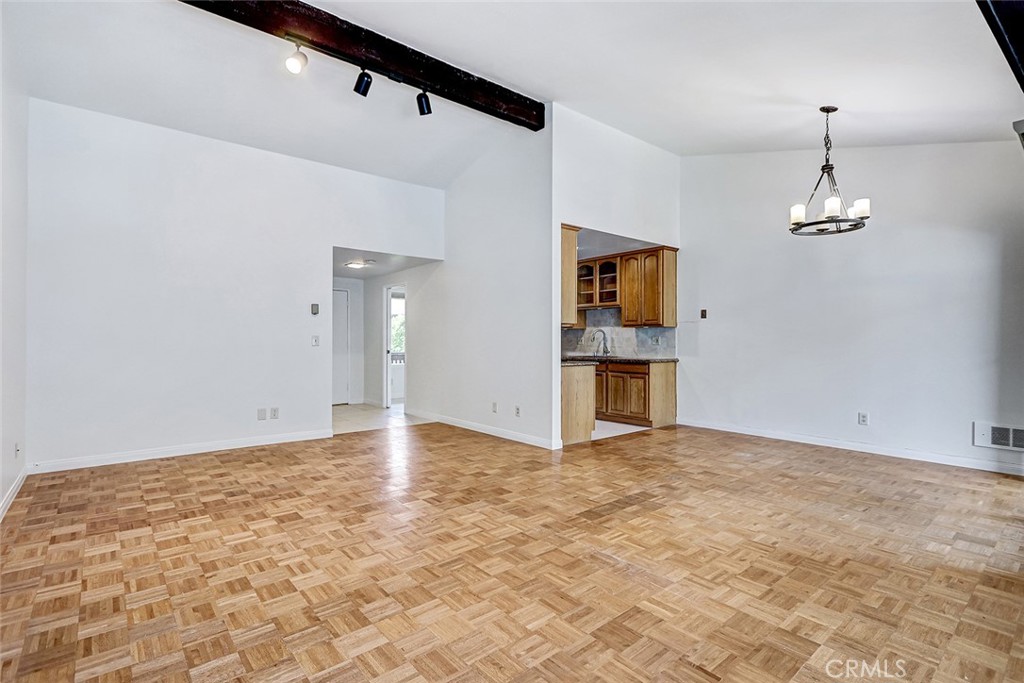 5650 Sumner Way 308