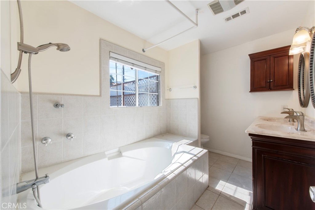 3403 W 187th