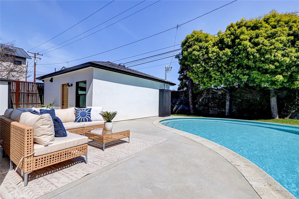 2100 Wendy Way