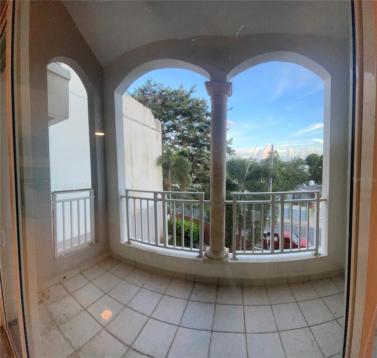 9VF8+4CQ 197 CARR 833 ST #H-2