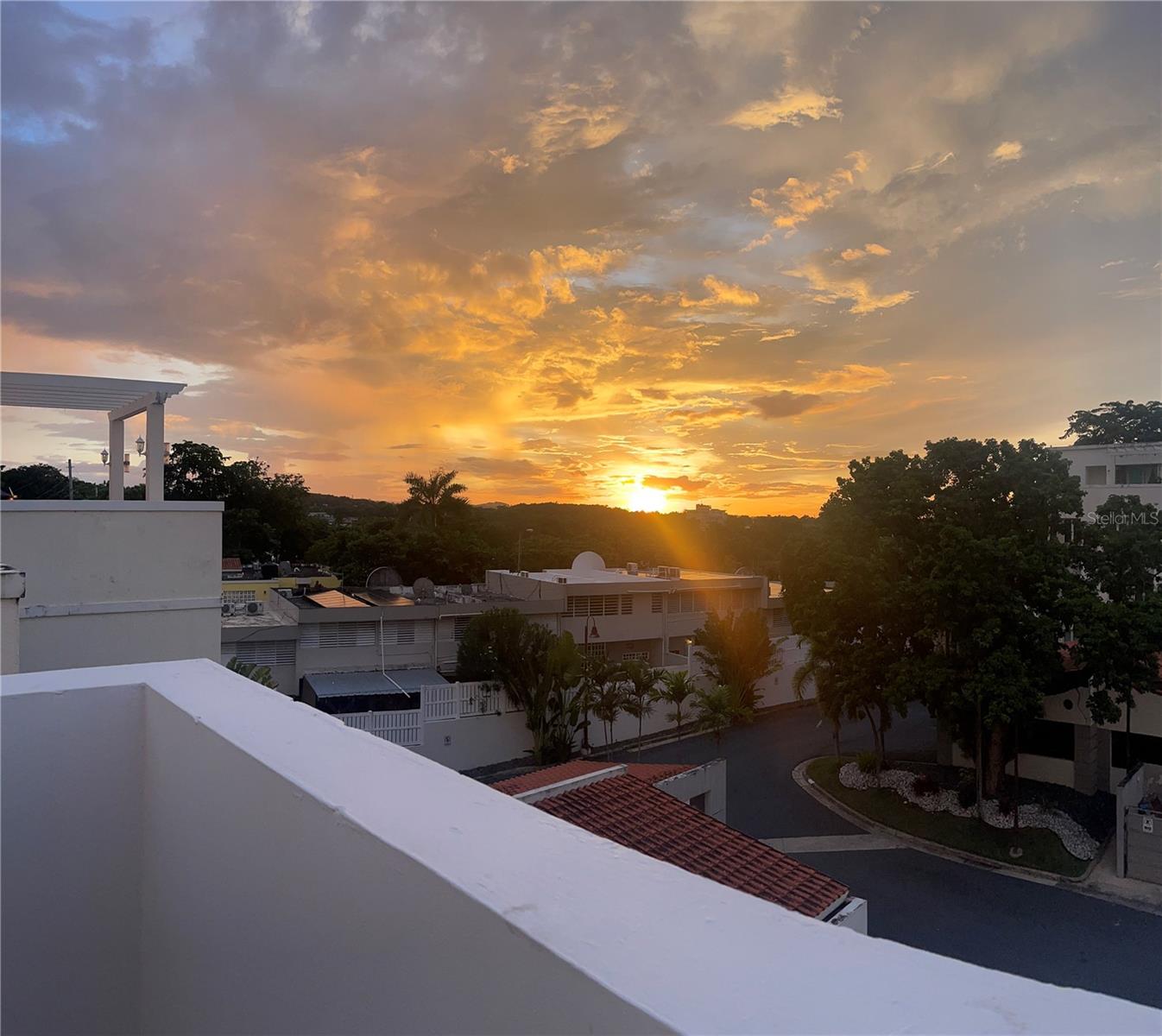 9VF8+4CQ 197 CARR 833 ST #H-2