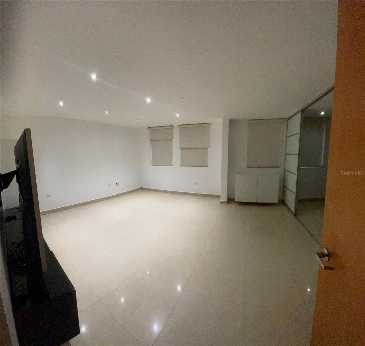 9VF8+4CQ 197 CARR 833 ST #H-2