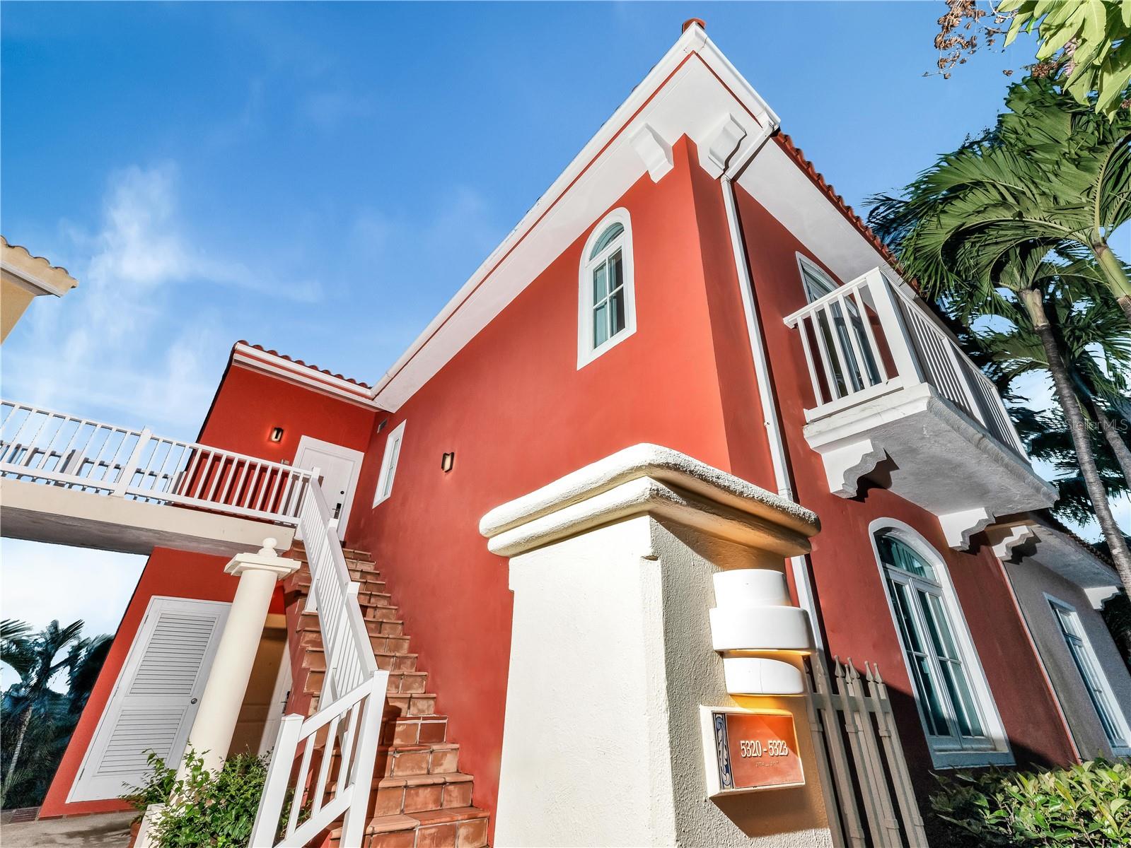 5321 LAS CASITAS