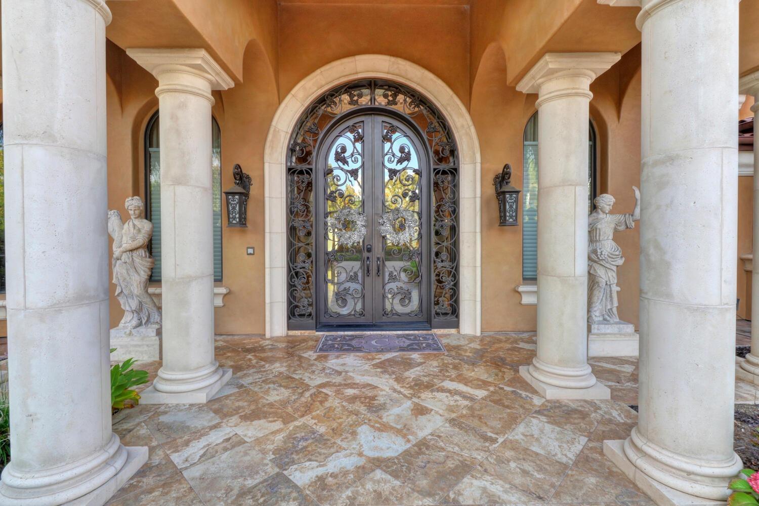 8815 Bella Terra Place