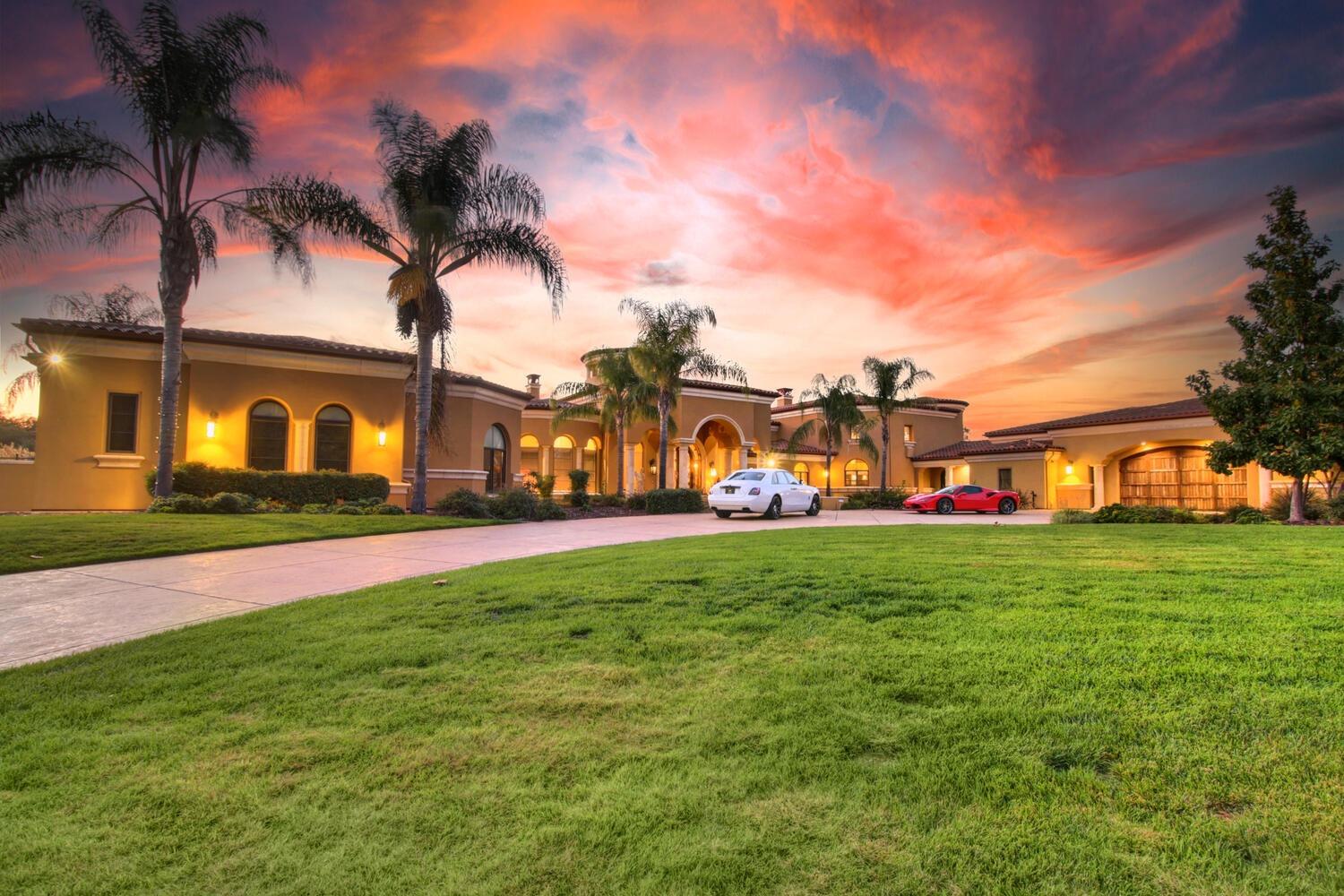 8815 Bella Terra Place