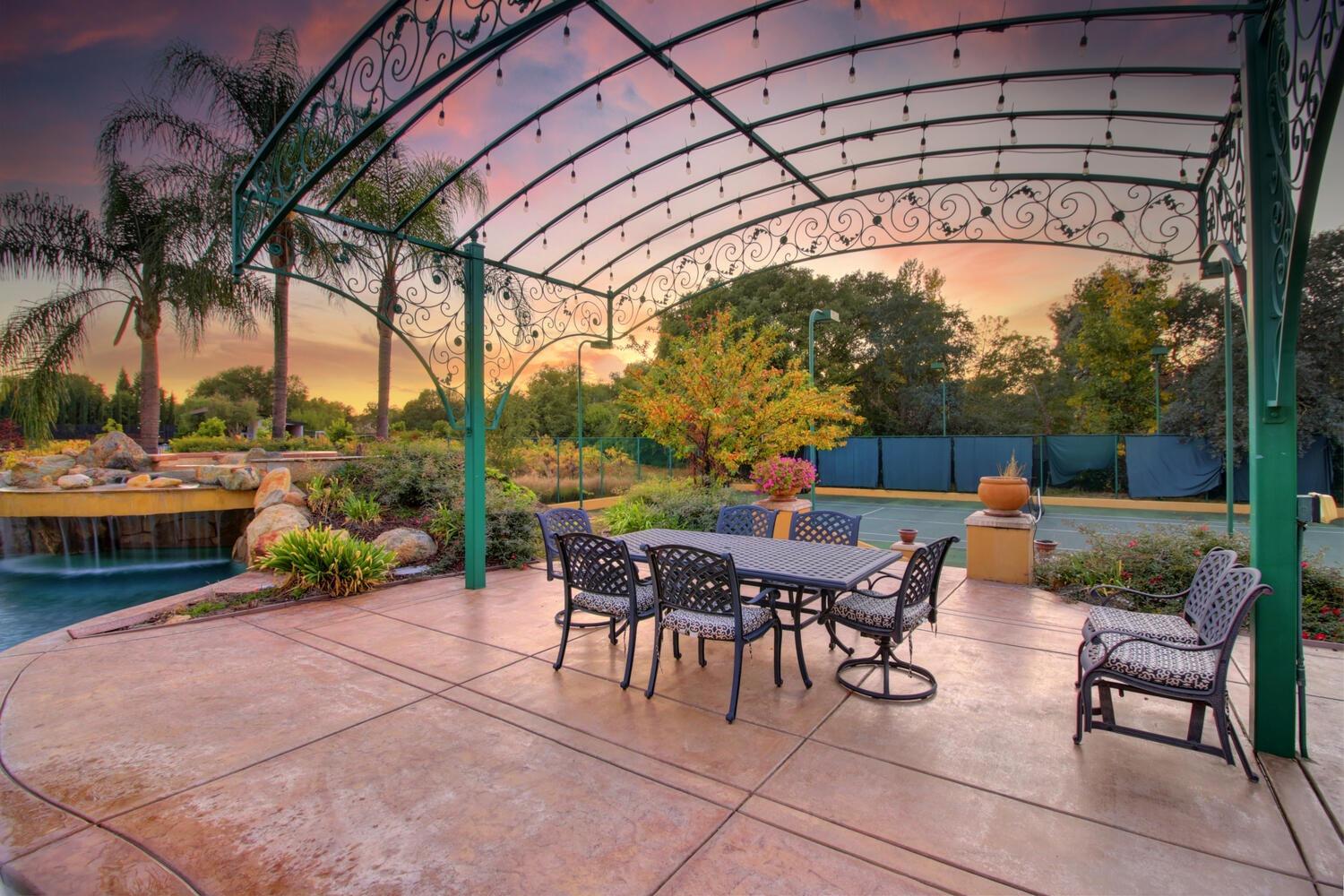 8815 Bella Terra Place