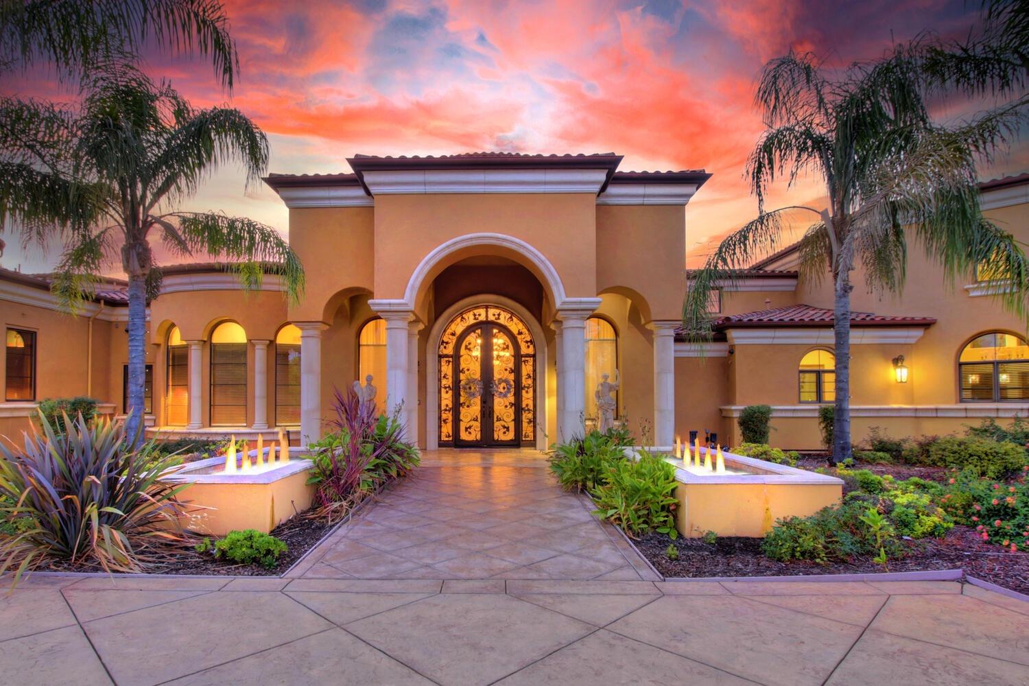 8815 Bella Terra Place