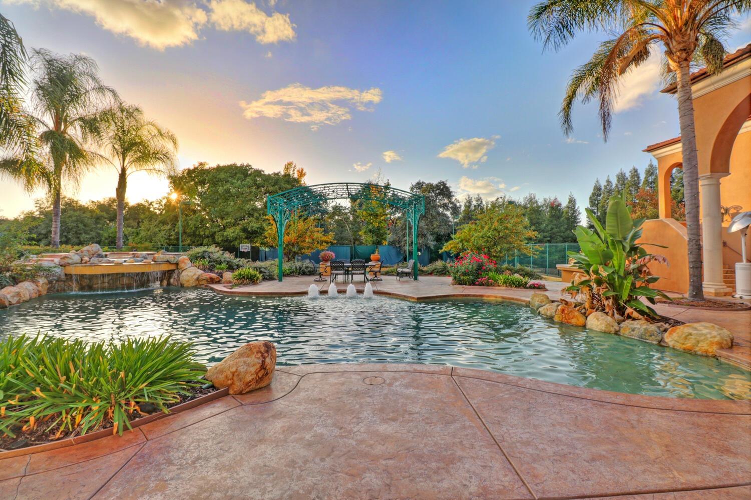 8815 Bella Terra Place