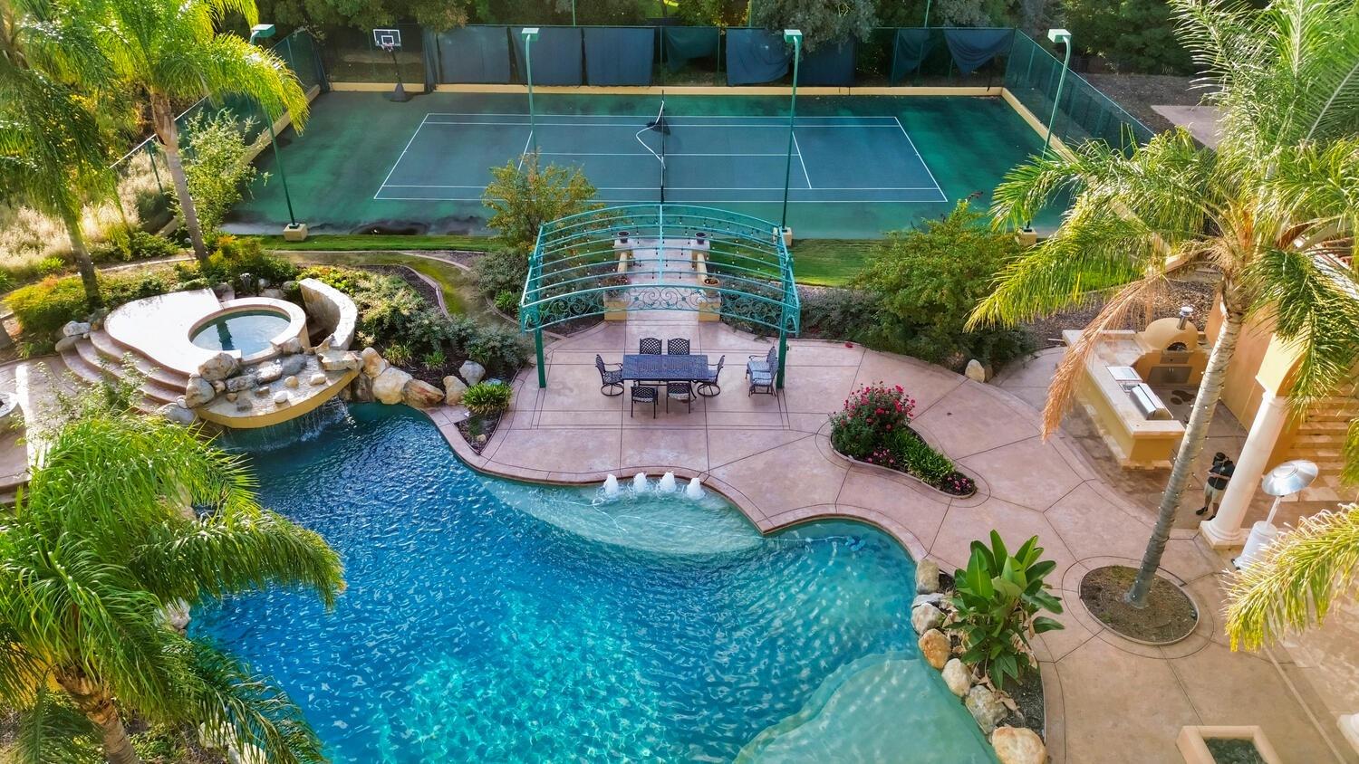 8815 Bella Terra Place