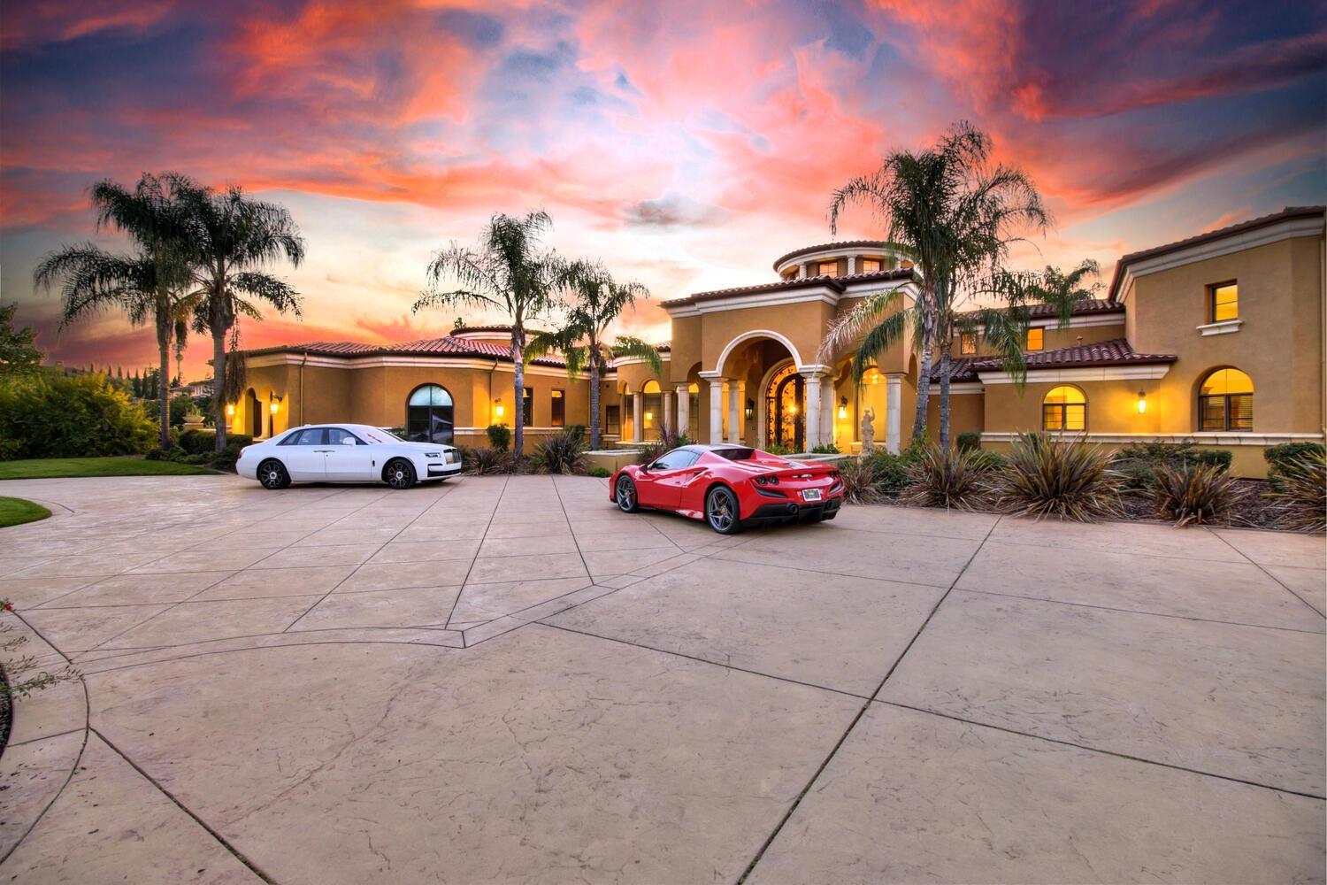 8815 Bella Terra Place