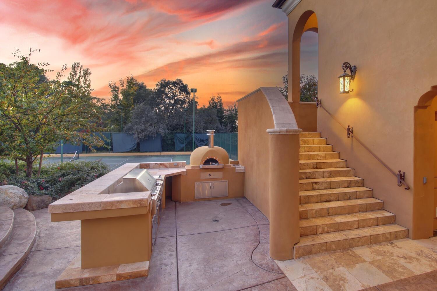 8815 Bella Terra Place