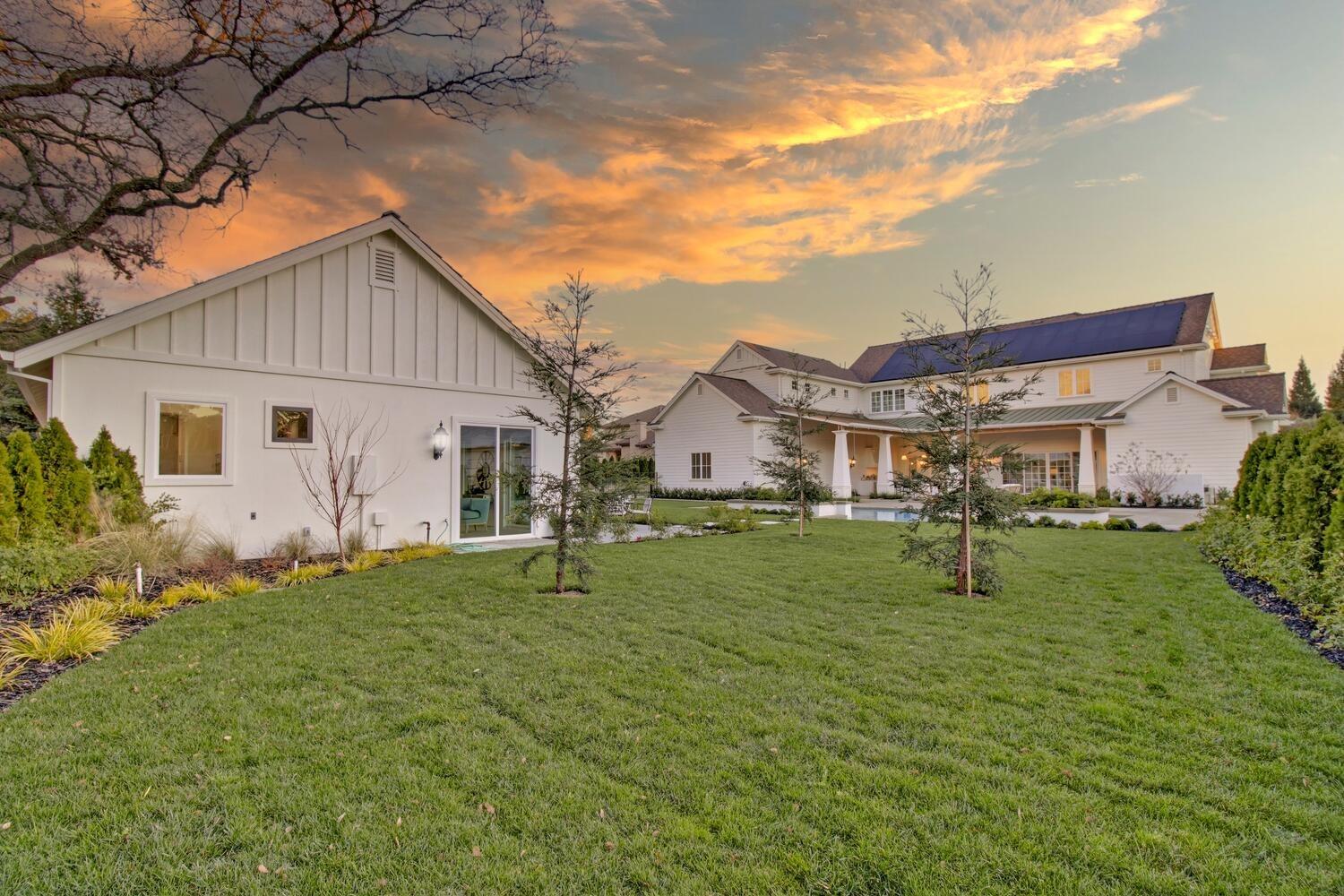 5500 Oakbrooke Court