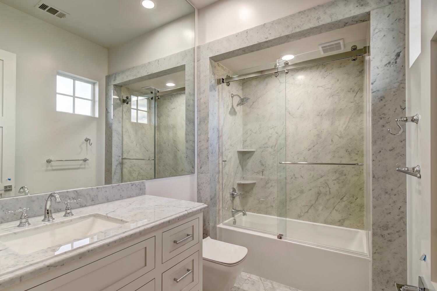 5500 Oakbrooke Court