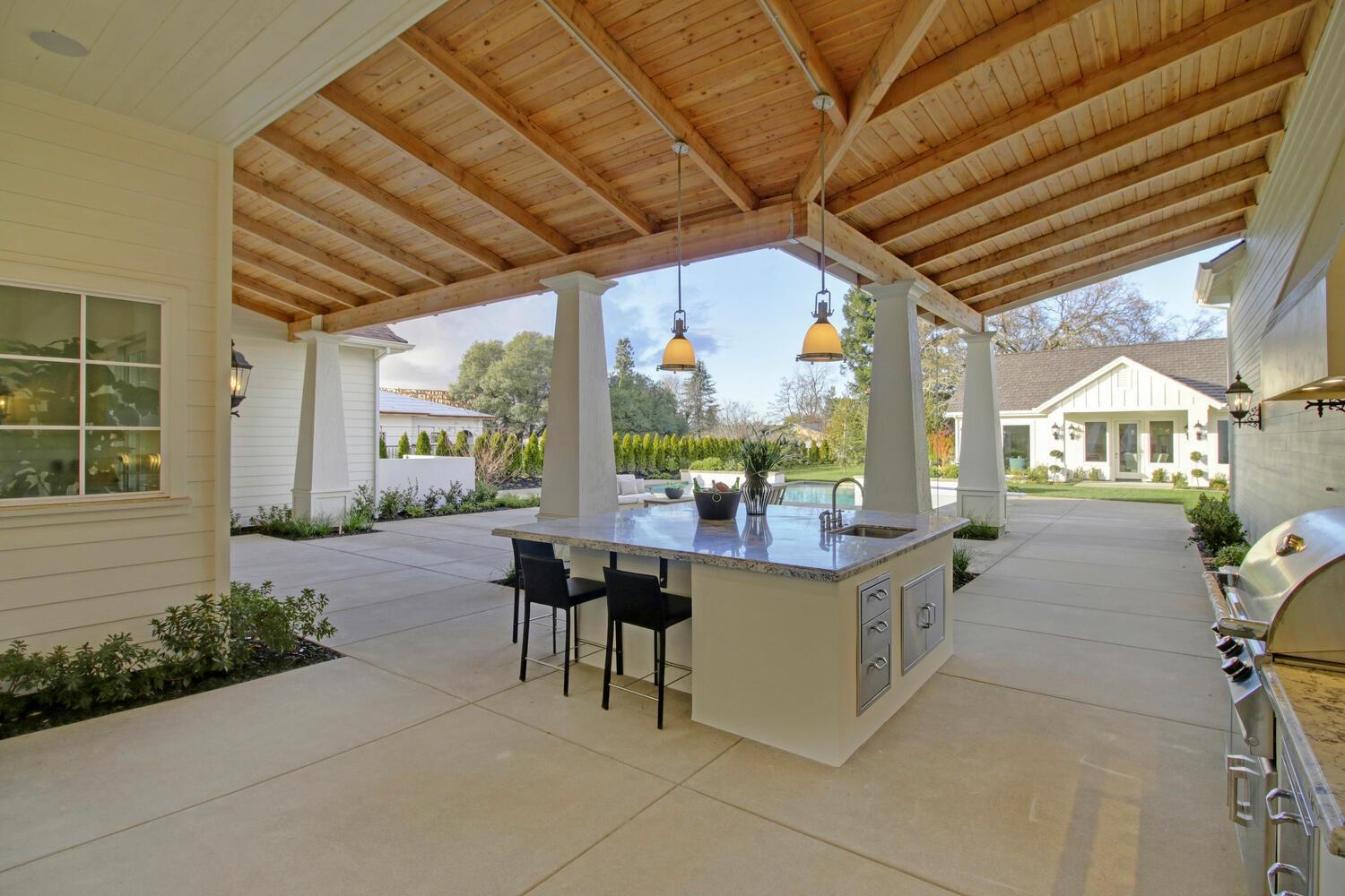 5500 Oakbrooke Court