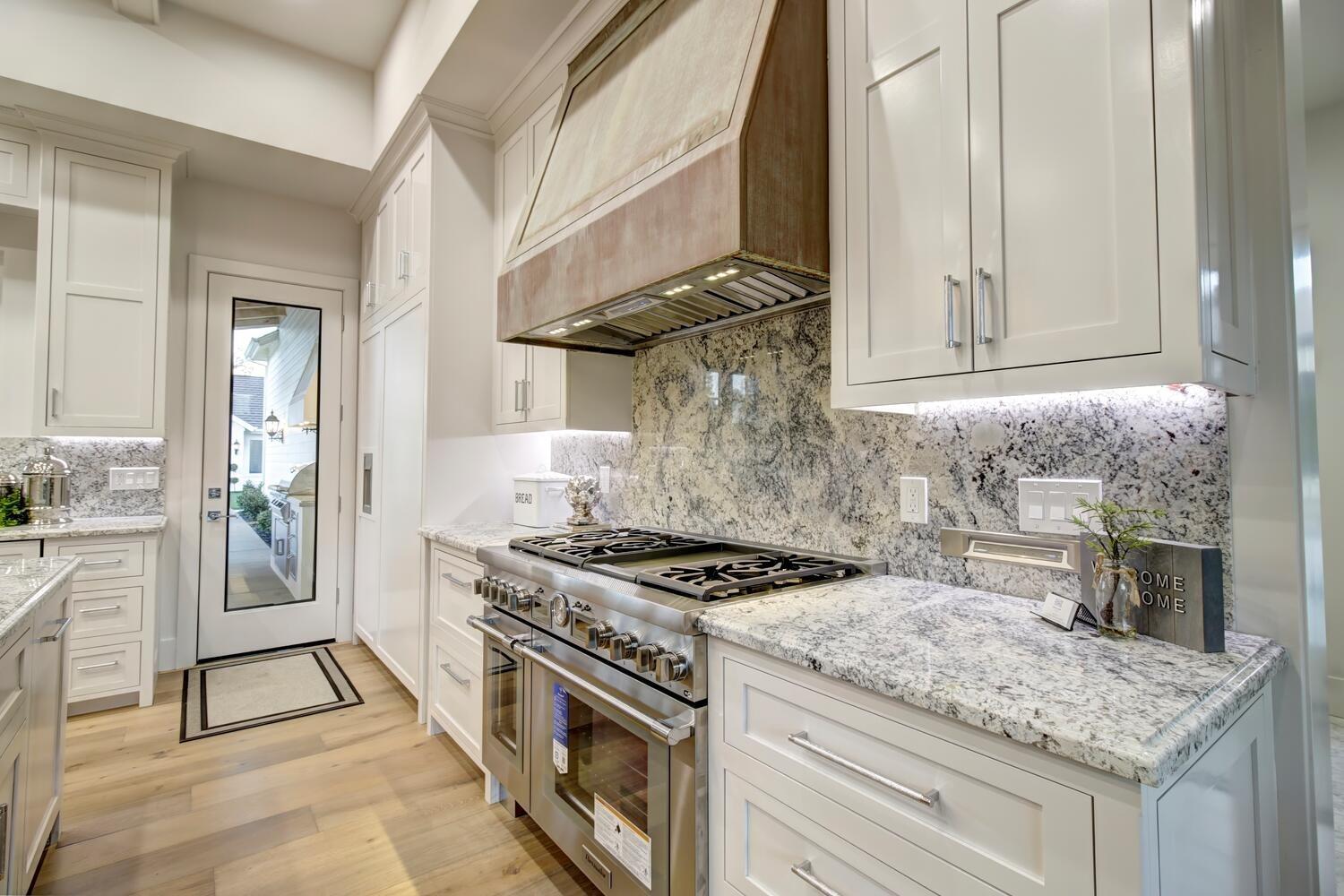 5500 Oakbrooke Court