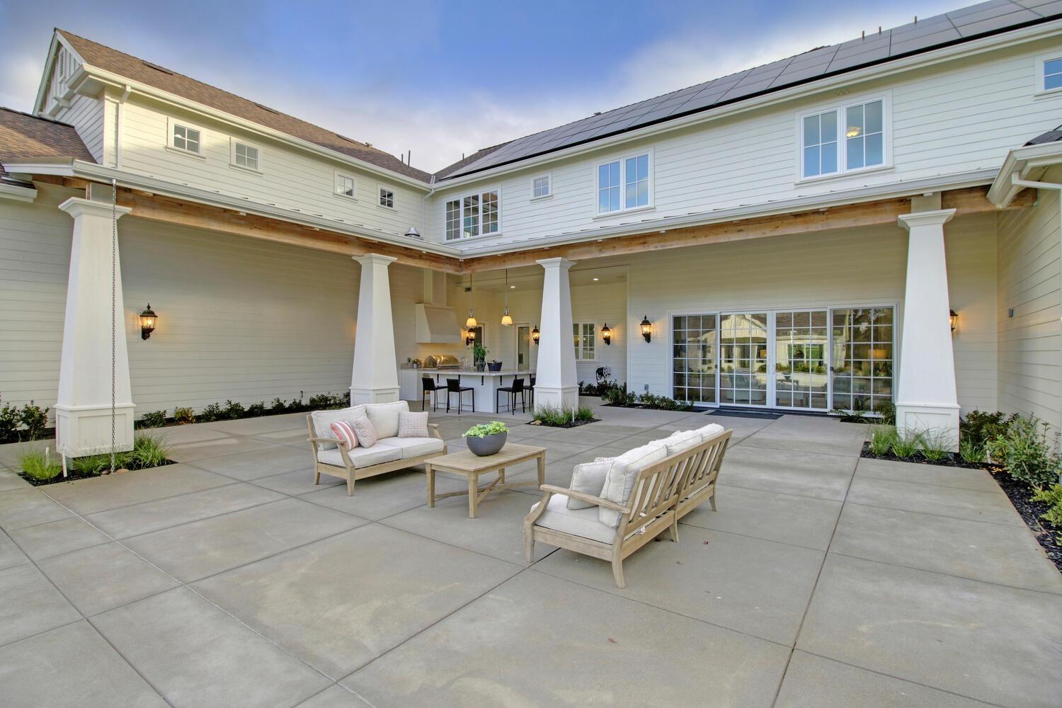 5500 Oakbrooke Court