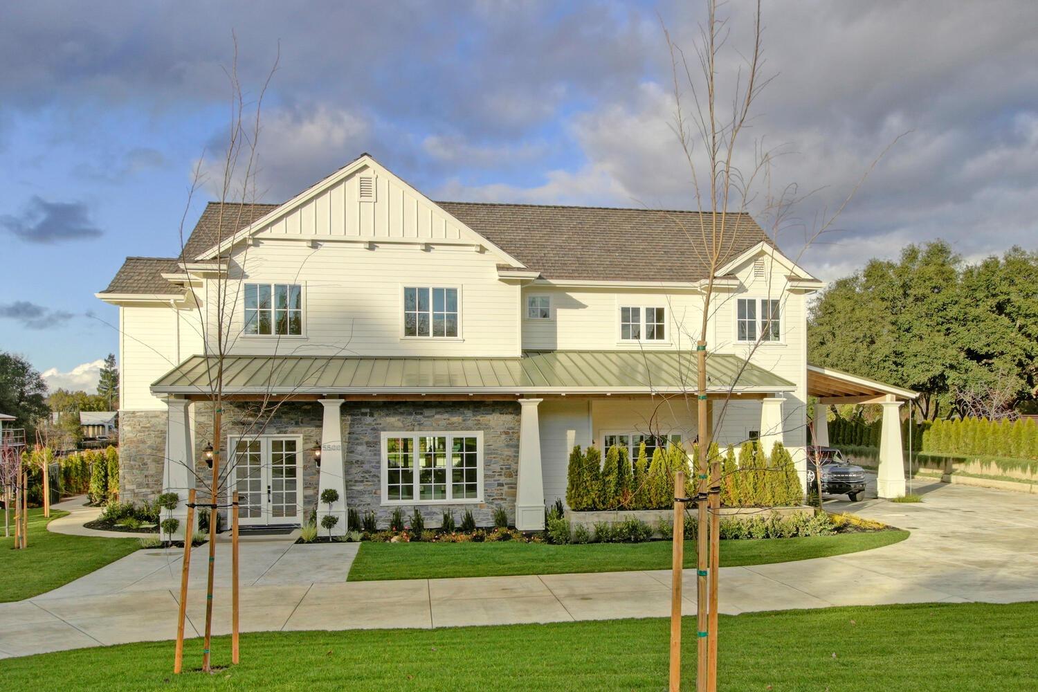 5500 Oakbrooke Court