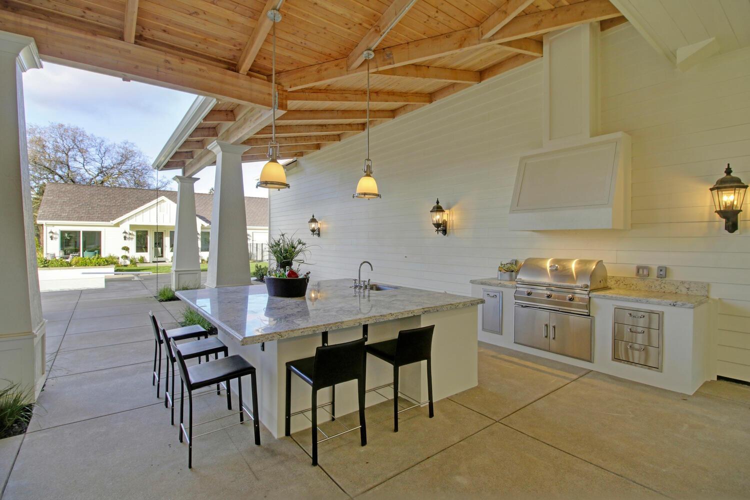 5500 Oakbrooke Court